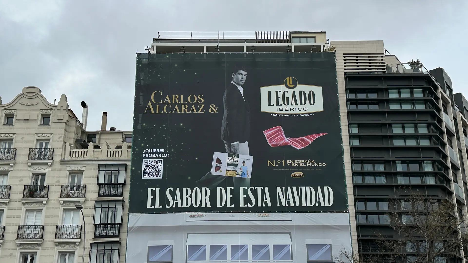 Legado Ibérico Despliega una Lona Monumental en Madrid para Celebrar el 'Sabor de esta Navidad' con Carlos Alcaraz