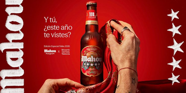 Mahou Cinco Estrellas se viste de gala: Una edición especial que rinde tributo a la seda y el arte fallero